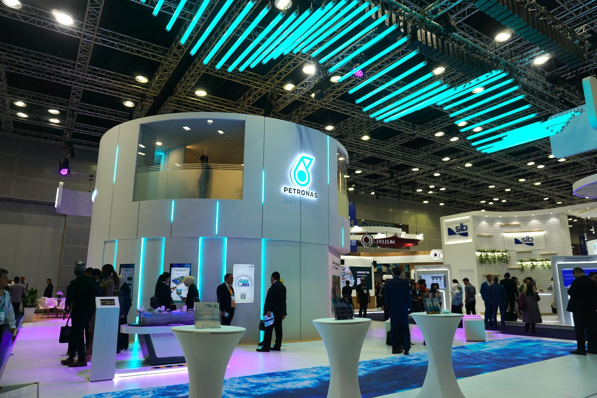 Kinetic Lighting Rental 3 Kinetic Lighting Rental - Image 3